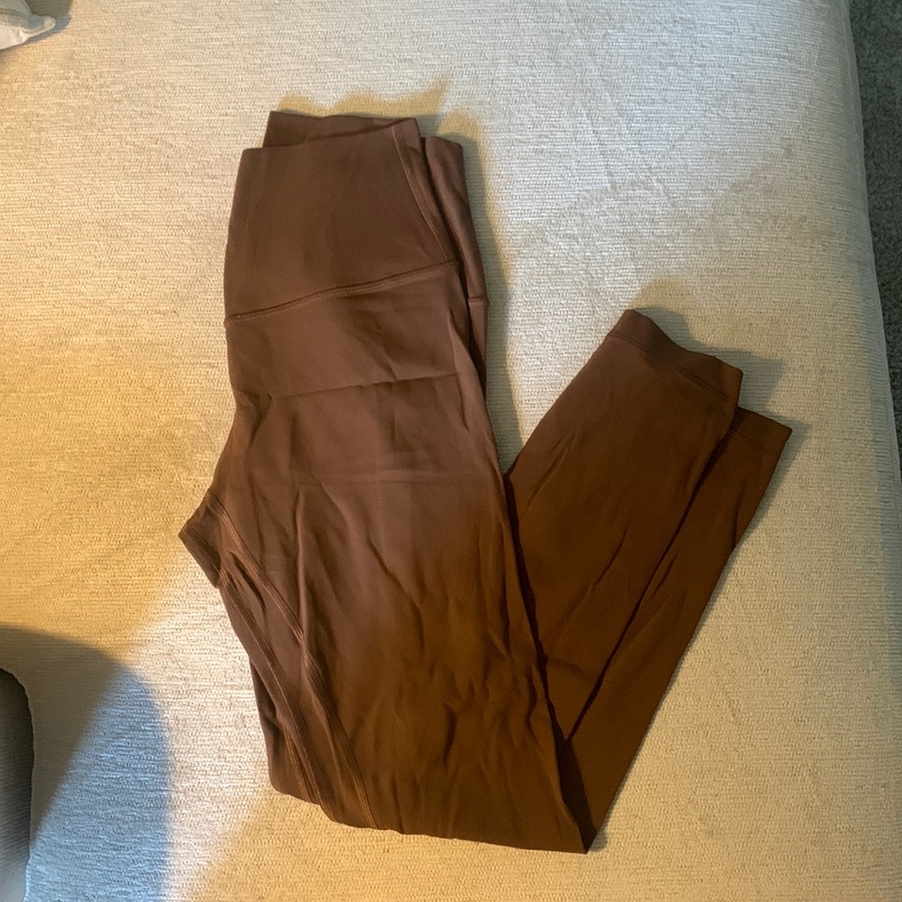 Lululemom 25” align pant in roasted brown